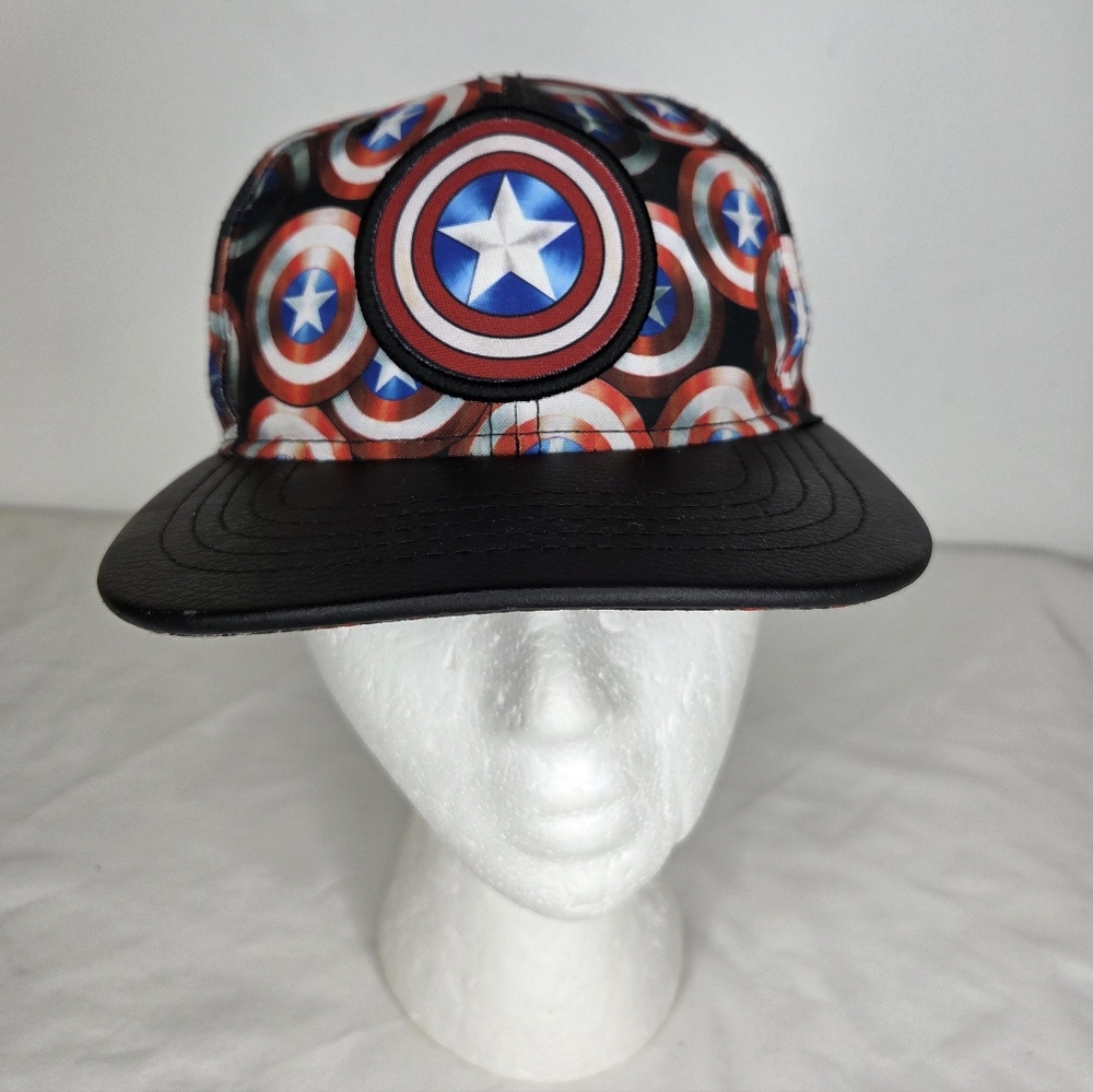 Marvel OS Captain America Shield Snapback Cap - Picture 1 of 8